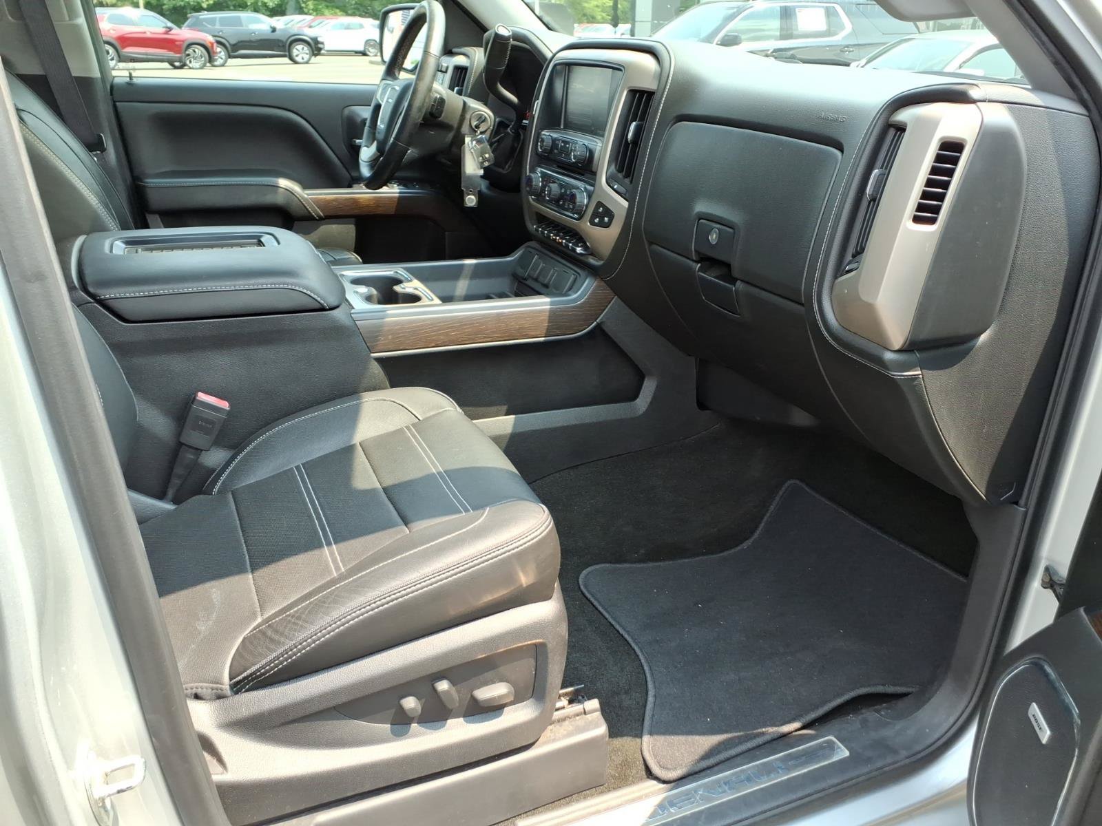 Used 2017 GMC Sierra 1500 Denali w/ Denali Ultimate Package AWD/4WD image 24