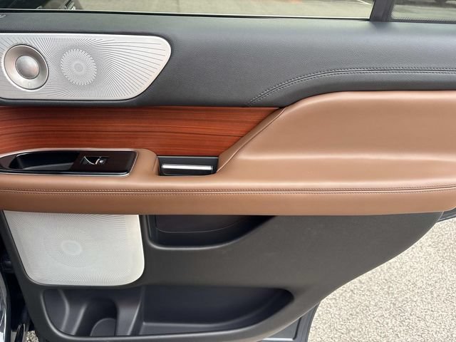Certified 2024 Lincoln Navigator Reserve AWD/4WD image 21