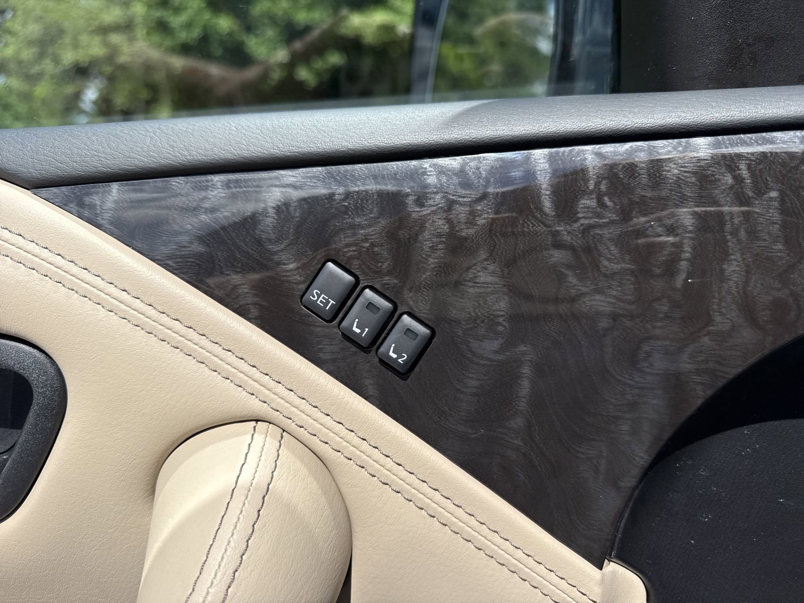 Used 2024 Nissan Armada Platinum w/ Captain's Chairs Package image 21