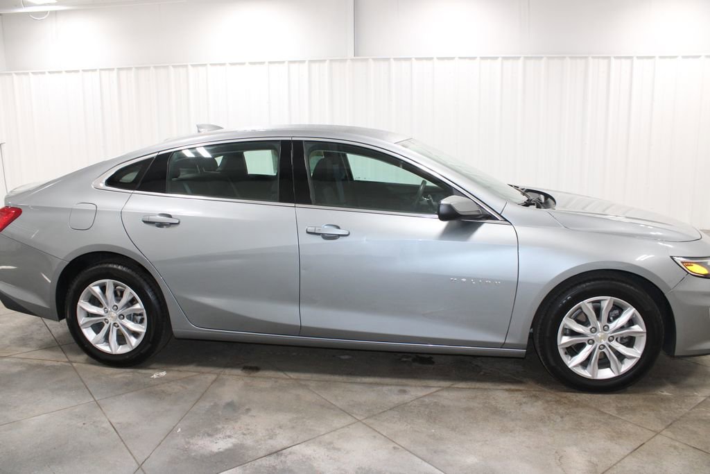 Used 2024 Chevrolet Malibu LT image 11
