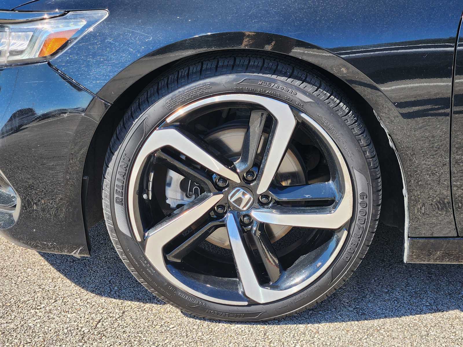 Used 2018 Honda Accord Sport image 9