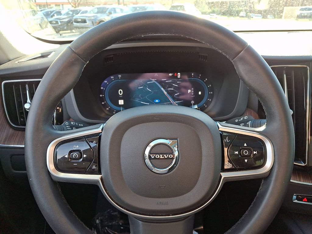Used 2024 Volvo XC60 B5 Plus w/ Protection Package Premier AWD/4WD image 20