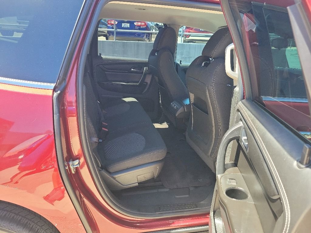 Used 2017 Chevrolet Traverse LT w/ Style and Technology Package FWD image 15