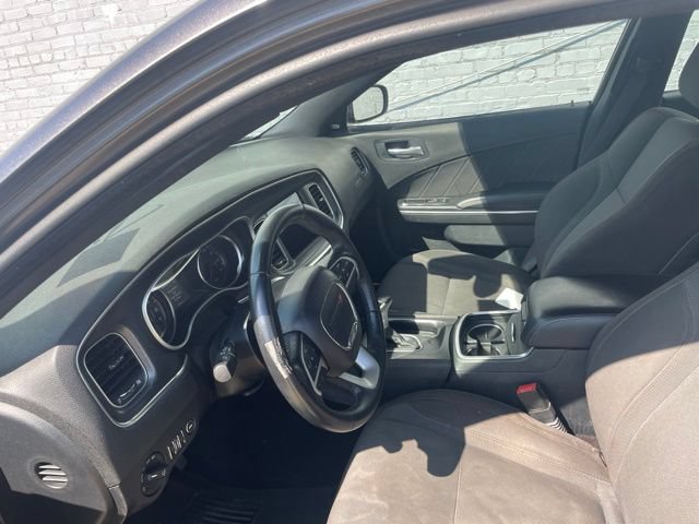 Used 2017 Dodge Charger SXT RWD image 19
