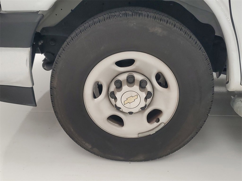 Used 2024 Chevrolet Express 2500 w/ Driver Convenience Package image 8