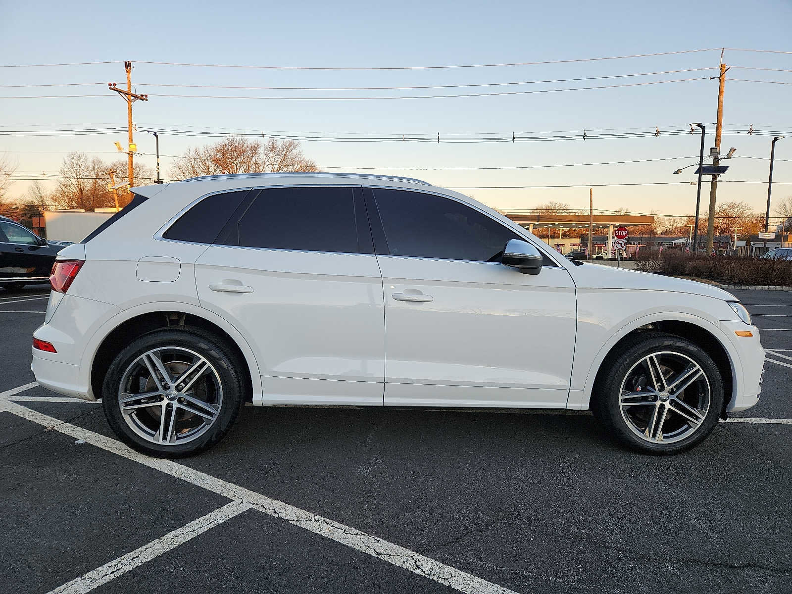 Used 2020 Audi SQ5 Premium Plus w/ Premium Plus Package image 7