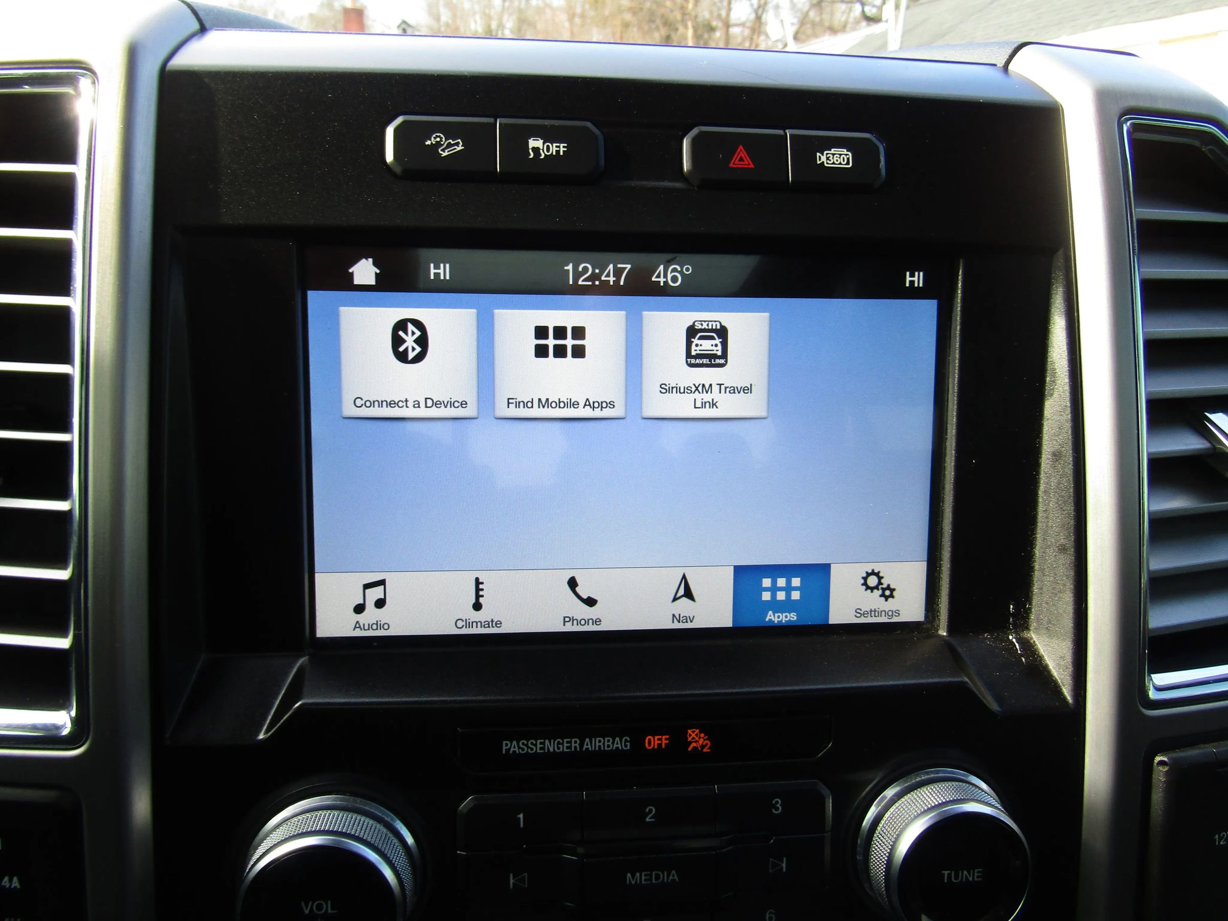 Used 2016 Ford F150 Platinum w/ Equipment Group 701A Luxury image 36