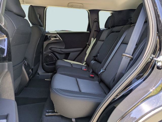 New 2026 Mitsubishi Outlander ES FWD image 14