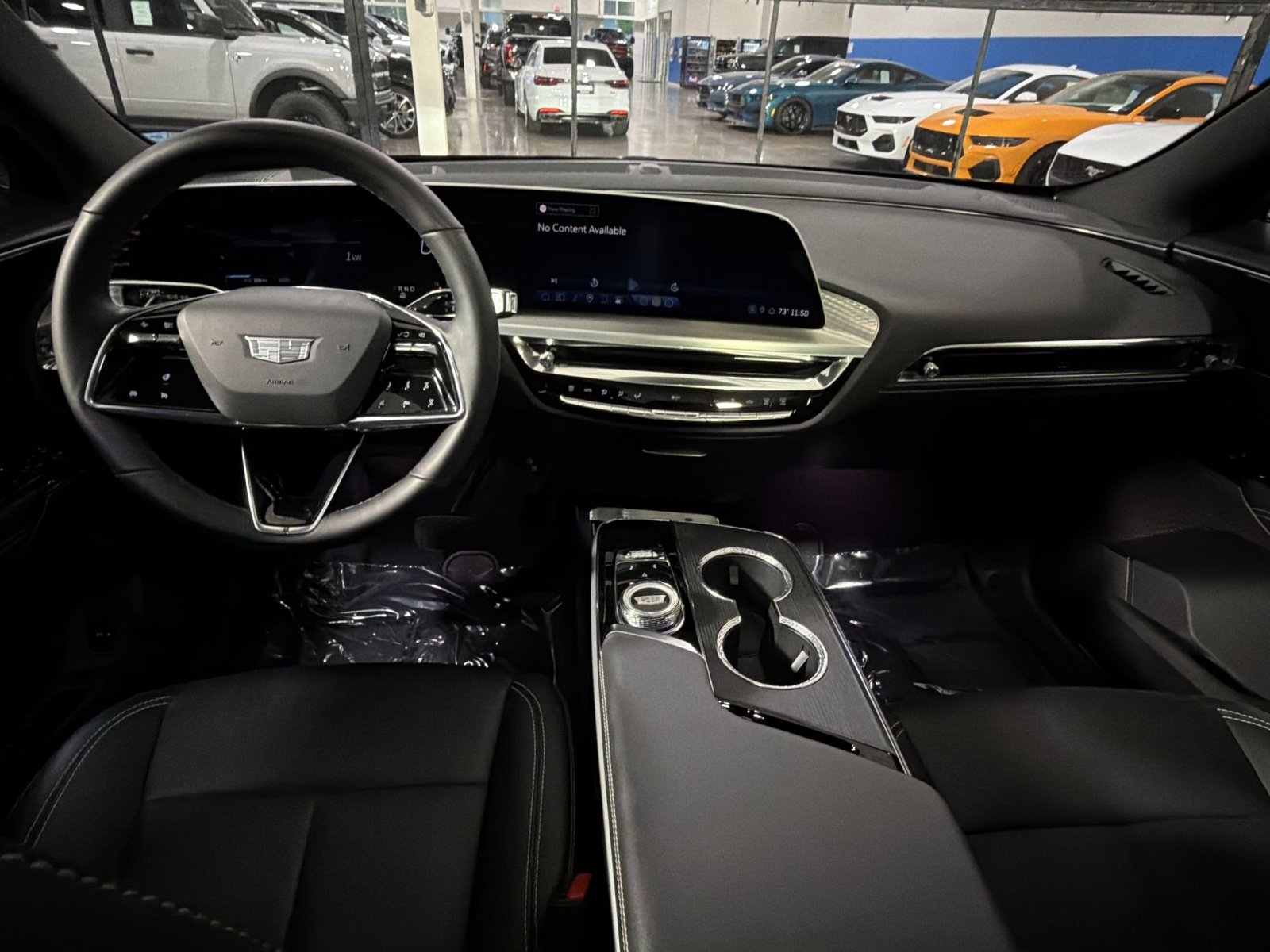 Used 2025 Cadillac Lyriq Luxury w/ LPO, Floor Liner Package AWD/4WD image 23