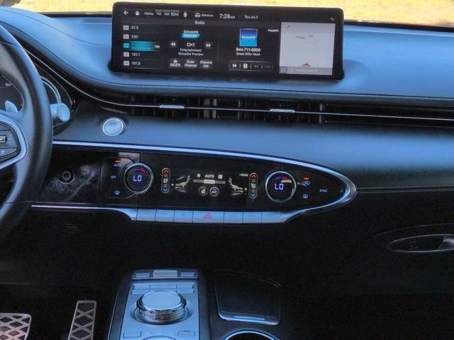 Used 2024 Genesis GV70 3.5T Sport w/ Sport Advanced Package AWD/4WD image 17
