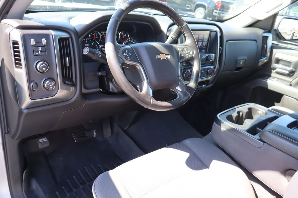 Used 2018 Chevrolet Silverado 1500 LT w/ All Star Edition AWD/4WD image 5