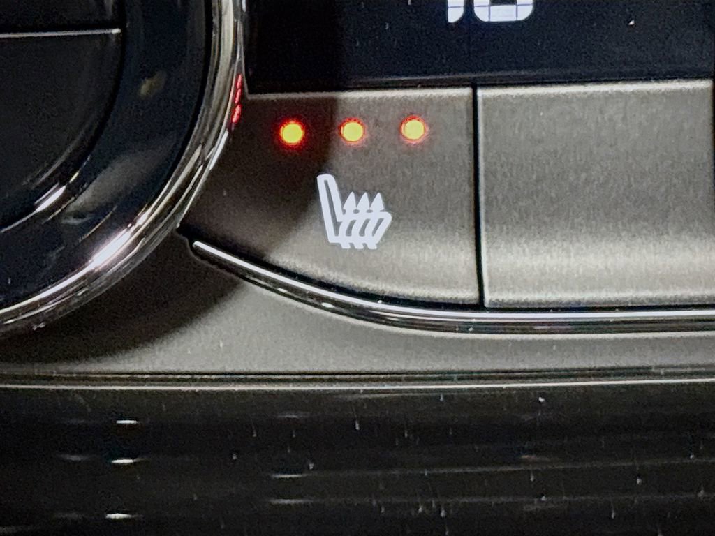 New 2026 Chevrolet Trax ACTIV w/ Sunroof Package image 19