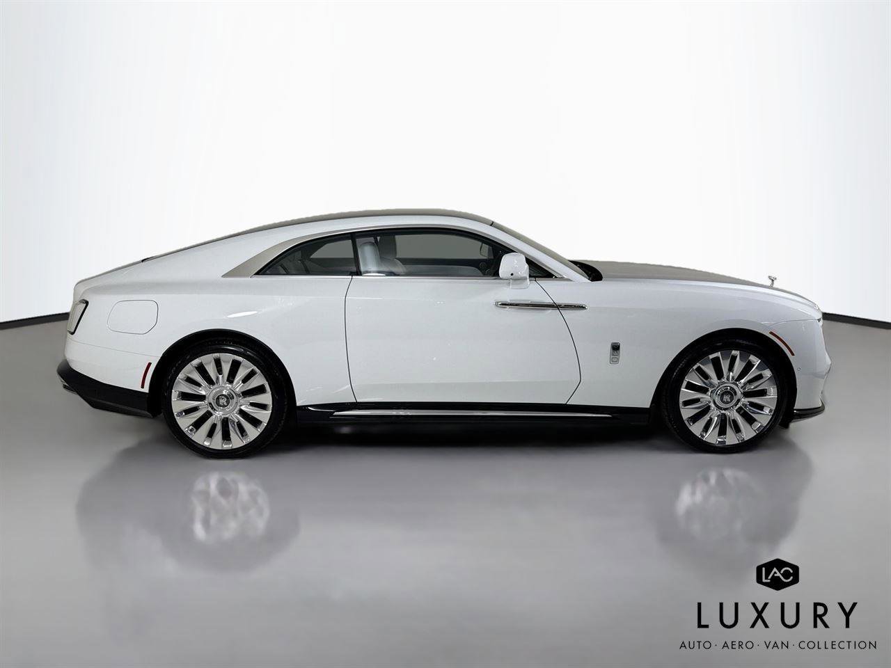 Used 2024 Rolls-Royce Spectre w/ Spectre Launch Package AWD/4WD image 5