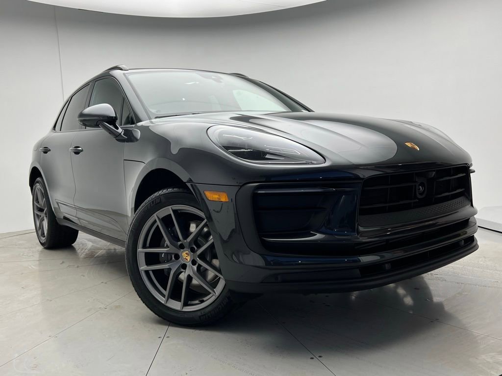 Used 2026 Porsche Macan AWD/4WD image 24