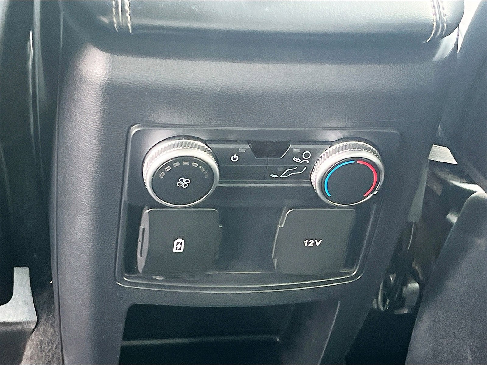 Used 2021 Ford Explorer XLT w/ Equipment Group 202A image 26