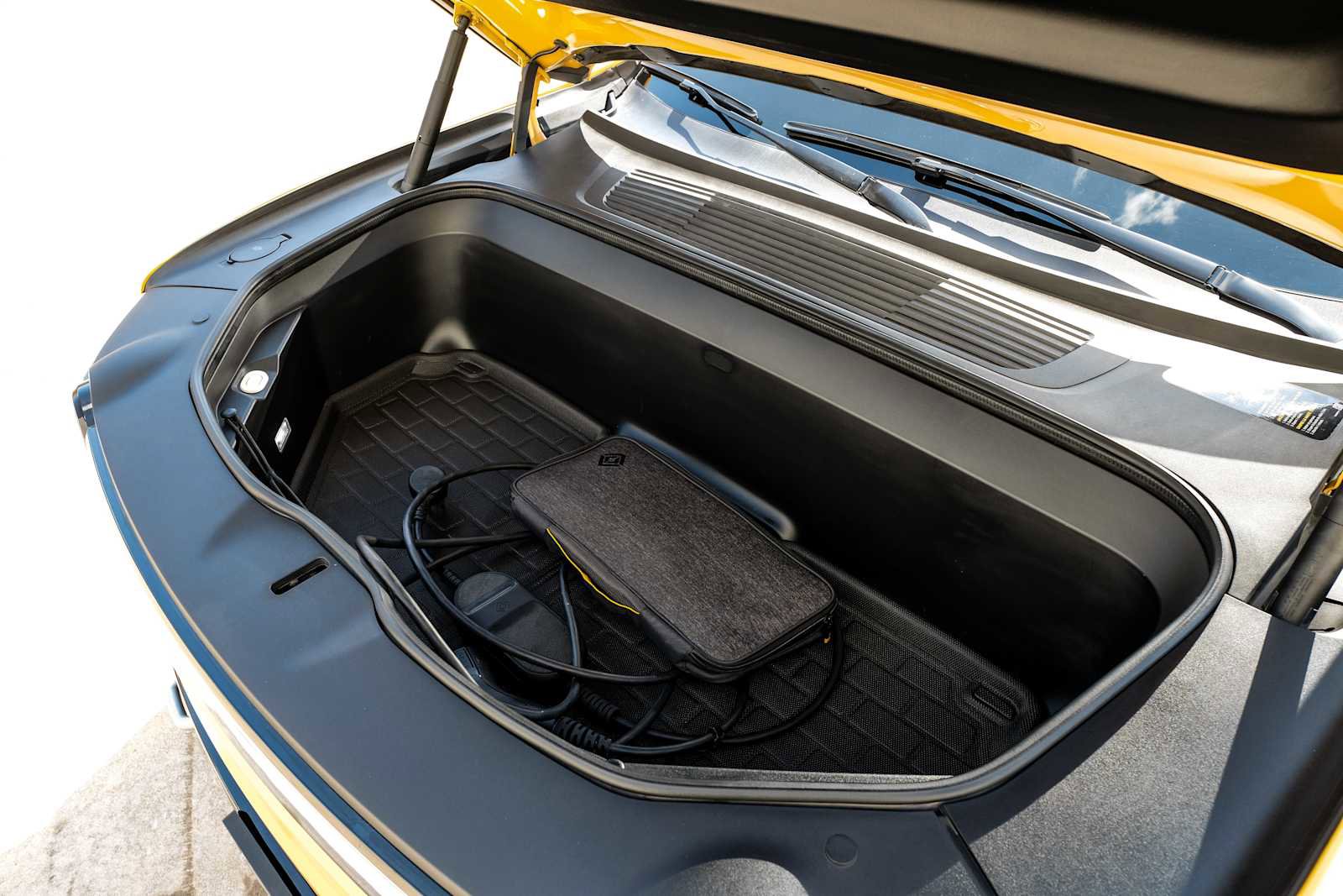 Used 2023 Rivian R1S Adventure image 50