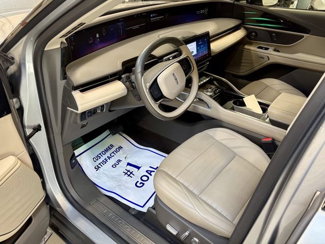 Used 2024 Lincoln Nautilus Reserve w/ Equipment Group 202A AWD/4WD image 3