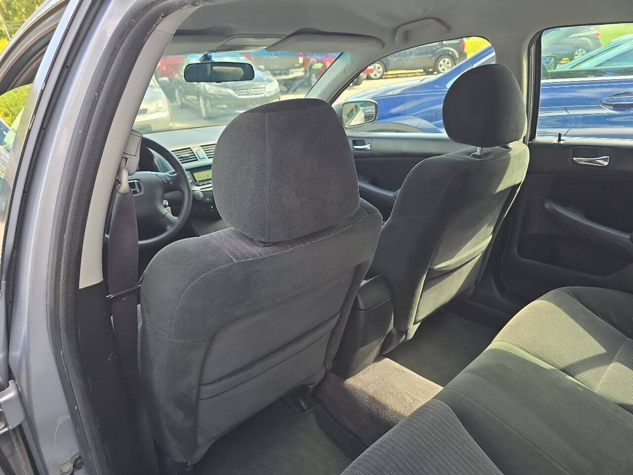 Used 2005 Honda Accord LX image 4