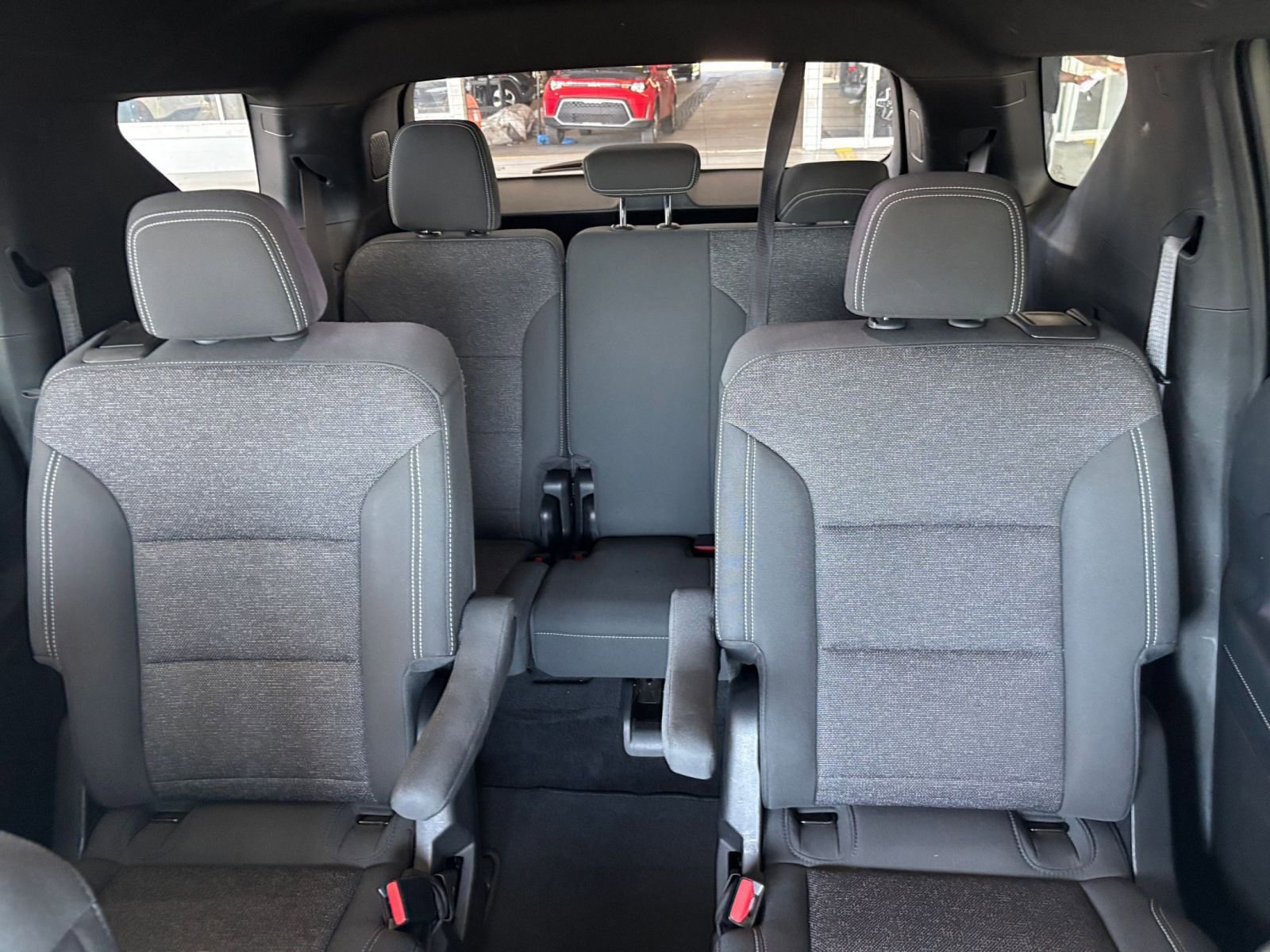 Used 2025 Chevrolet Traverse LT AWD/4WD image 42