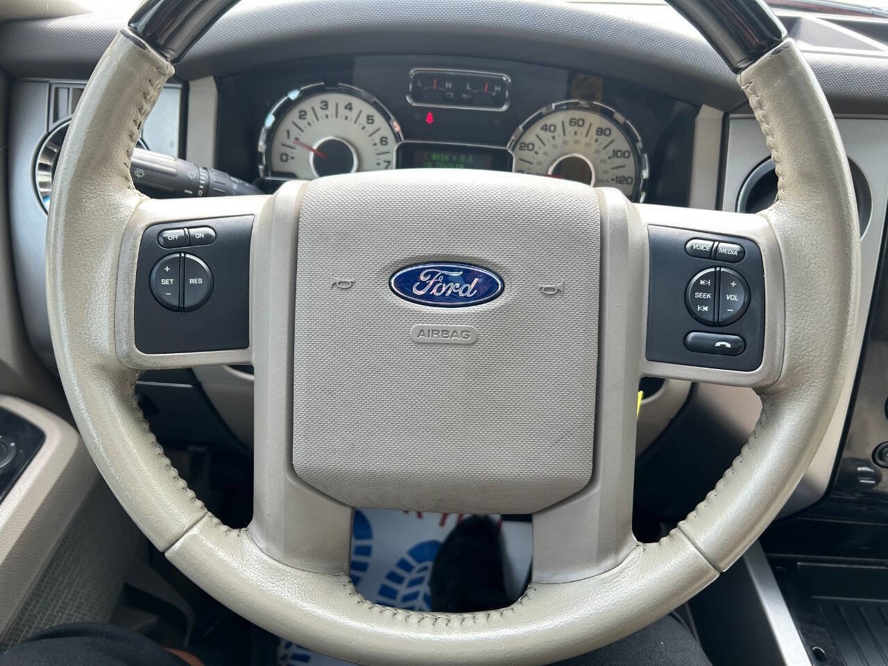 Used 2013 Ford Expedition EL Limited image 20