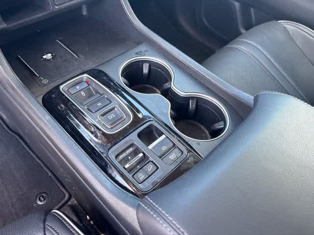 Used 2025 Honda Pilot Elite image 18