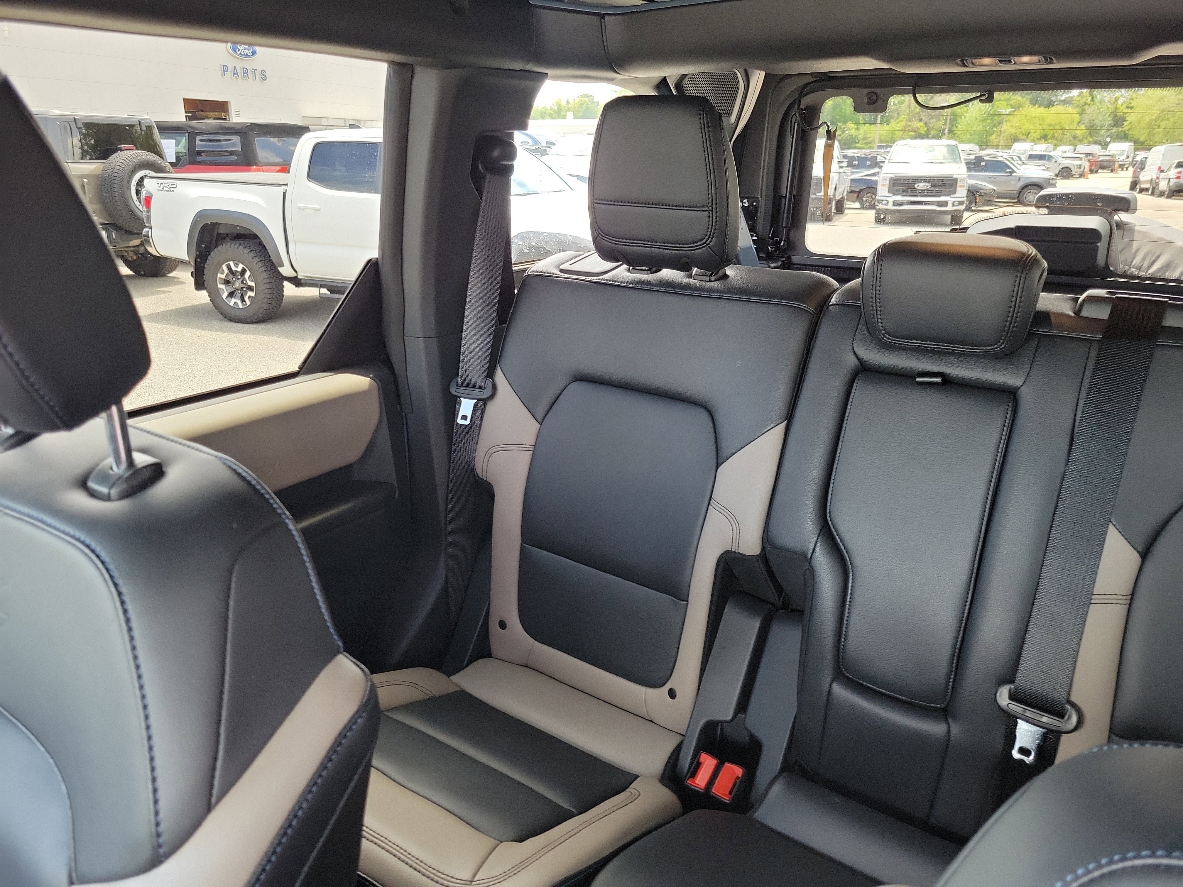 Used 2024 Ford Bronco Wildtrak image 10