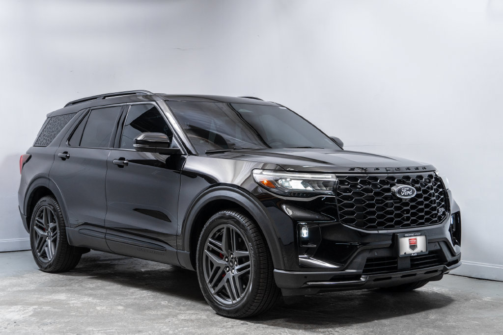 Used 2025 Ford Explorer ST w/ Sun And Sound Package AWD/4WD image 9