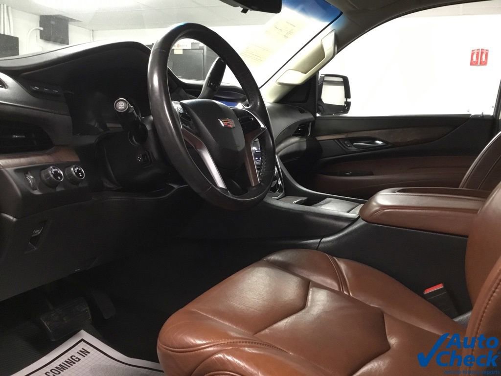Used 2017 Cadillac Escalade Premium Luxury AWD/4WD image 22