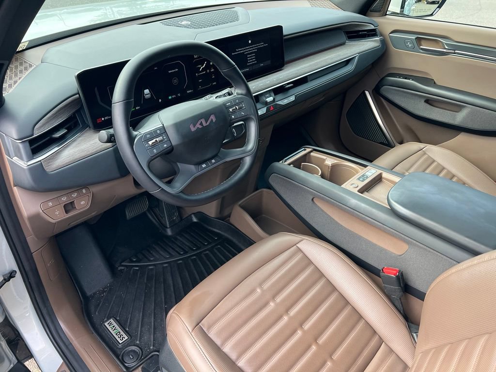Certified 2024 Kia EV9 Land AWD/4WD image 17