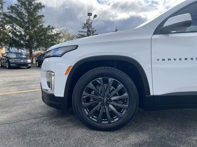 Certified 2023 Chevrolet Traverse RS w/ LPO, Floor Liner Package image 41
