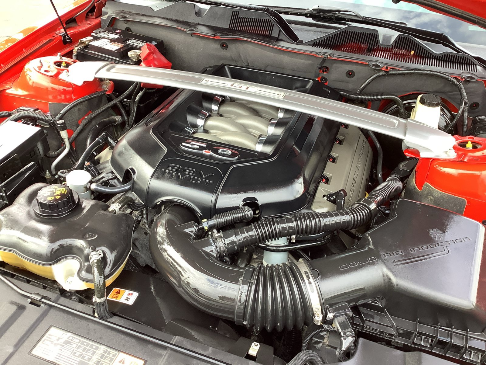 Used 2013 Ford Mustang GT Premium w/ Security Pkg RWD image 17