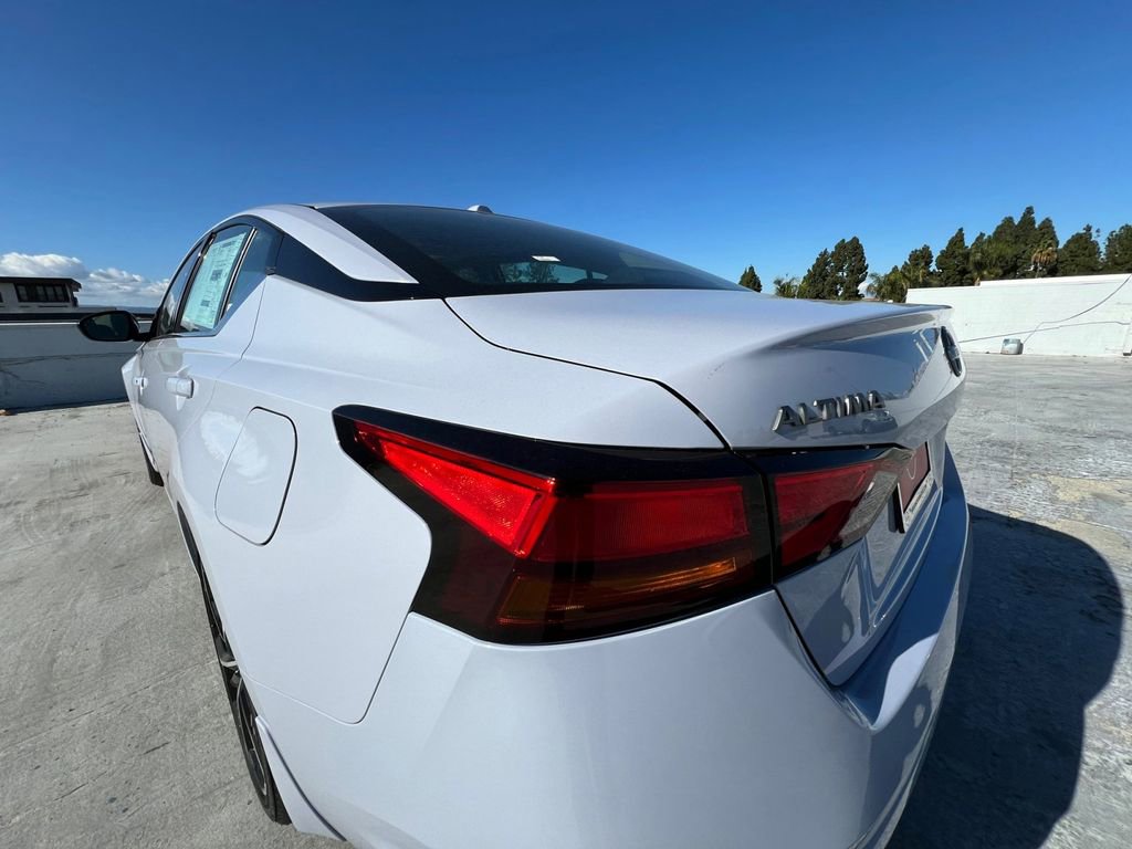 Certified 2024 Nissan Altima 2.5 SR w/ SR Premium Package image 38