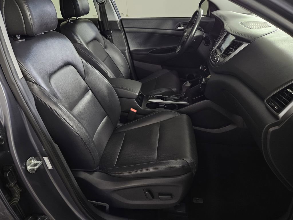 Used 2016 Hyundai Tucson Limited image 28