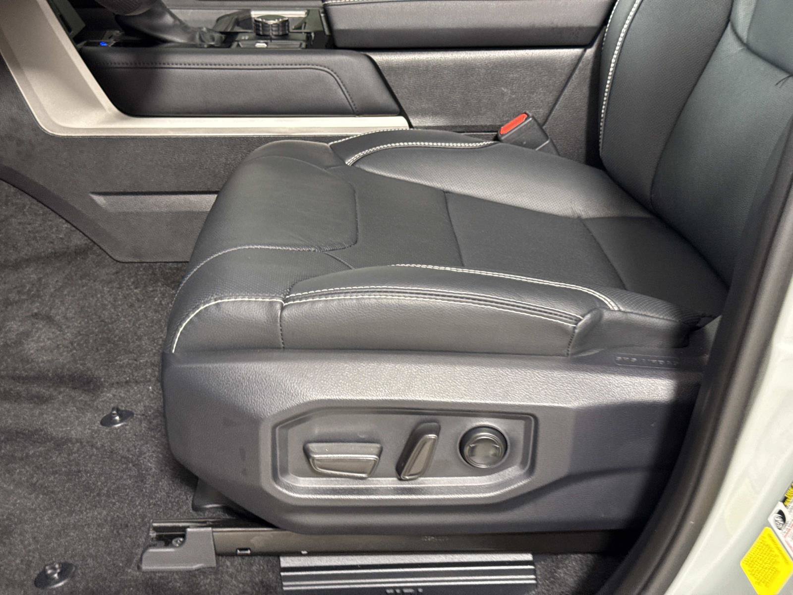 Used 2026 Toyota Sequoia Limited AWD/4WD image 18