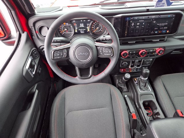 Used 2024 Jeep Wrangler Unlimited Rubicon w/ XTREMEE 35" Tire Package AWD/4WD image 23
