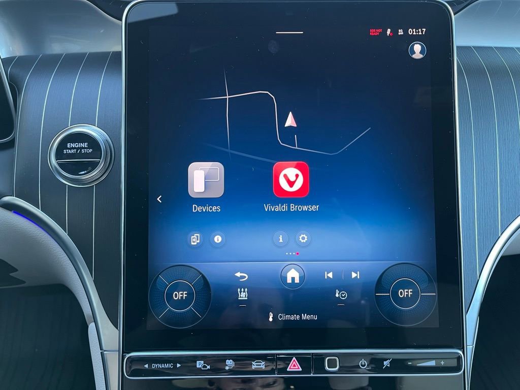 Used 2025 Mercedes-Benz GLC 350e 4MATIC image 30