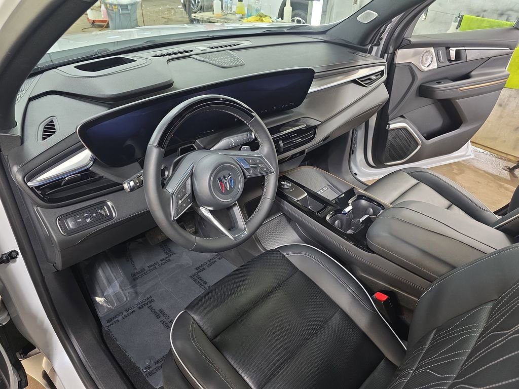 Used 2025 Buick Enclave Avenir w/ Super Cruise Package AWD/4WD image 18