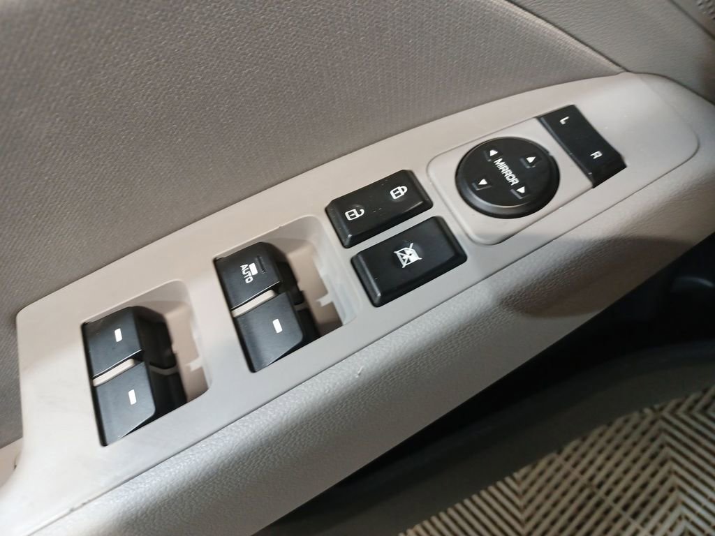 Used 2020 Hyundai Elantra Value Edition image 15