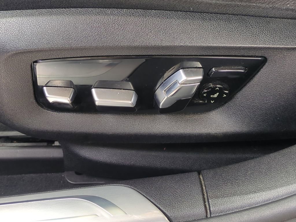 Used 2018 BMW 740i image 20
