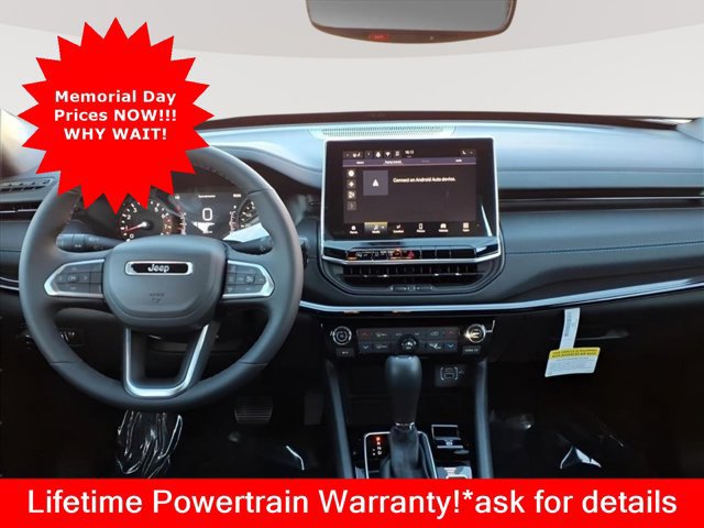 New 2025 Jeep Compass Latitude w/ Convenience Group AWD/4WD image 12
