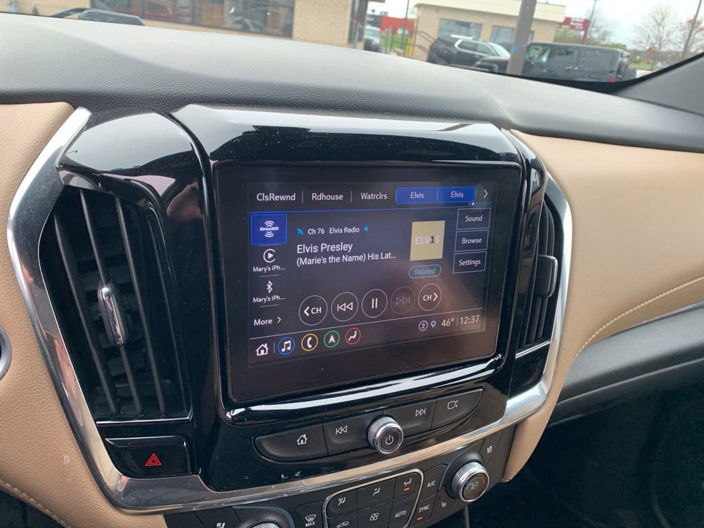 Used 2023 Chevrolet Traverse Premier FWD image 11