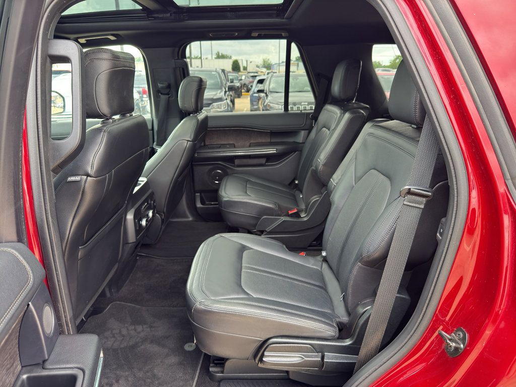 Used 2018 Ford Expedition Limited w/ Equipment Group 301A RWD image 23
