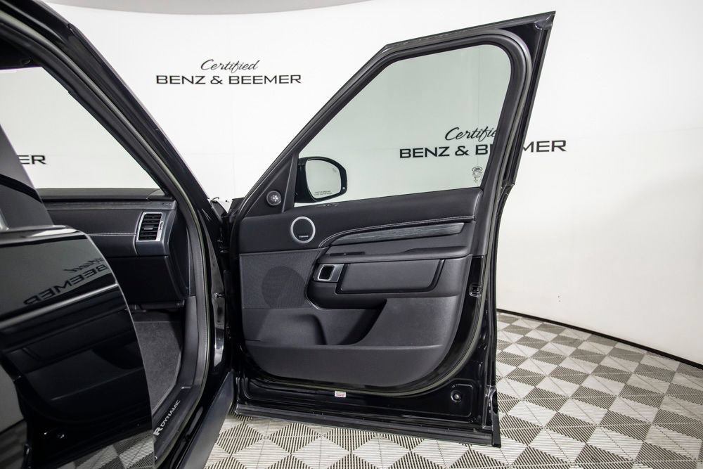Used 2023 Land Rover Discovery HSE R-Dynamic AWD/4WD image 23