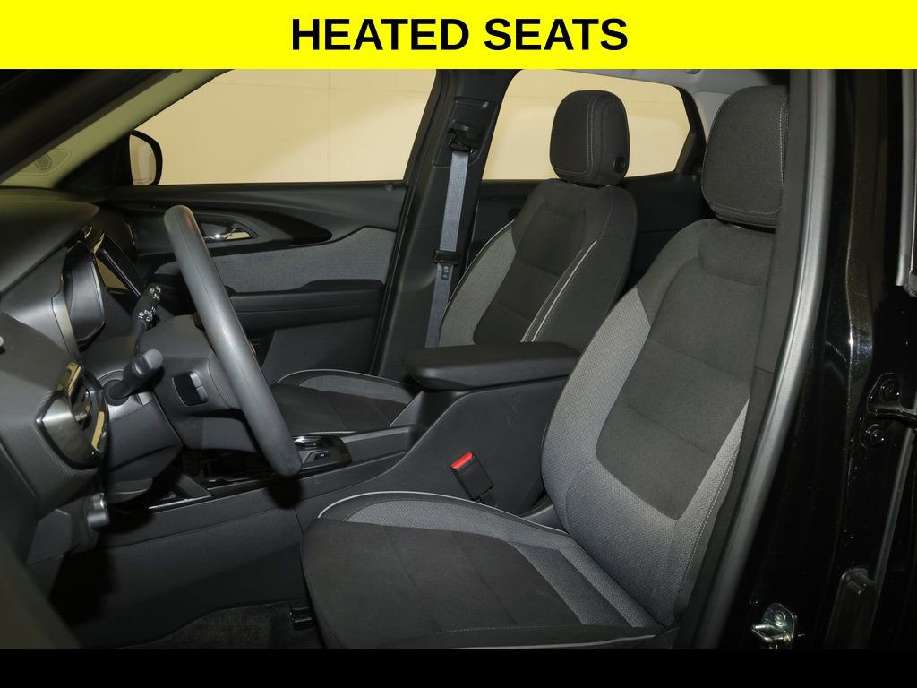 Used 2023 Chevrolet TrailBlazer LT w/ Convenience Package image 3