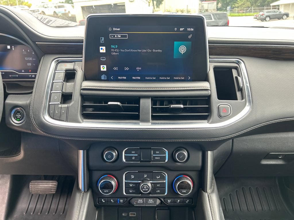 Used 2022 Chevrolet Suburban Premier RWD image 18