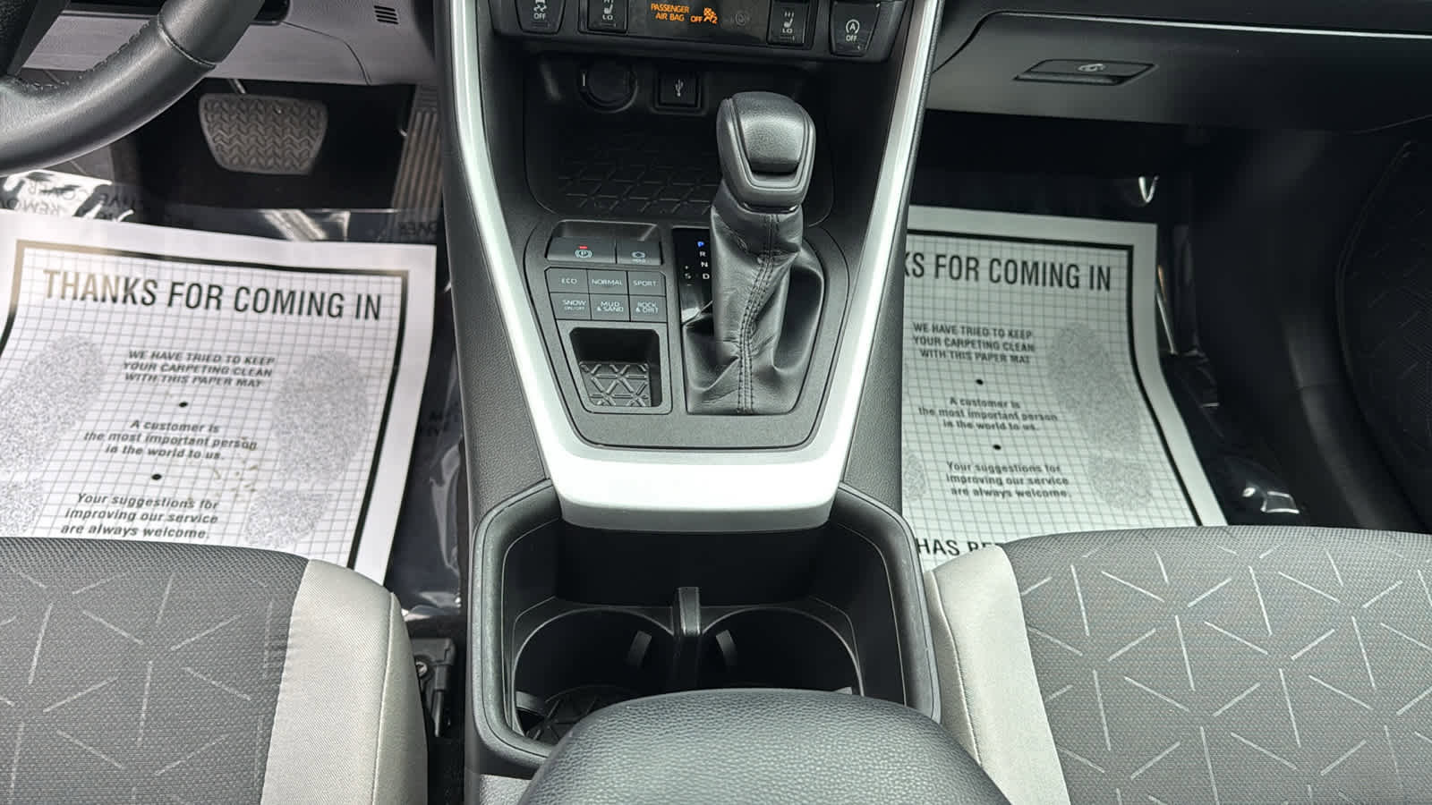 Used 2022 Toyota RAV4 XLE image 22