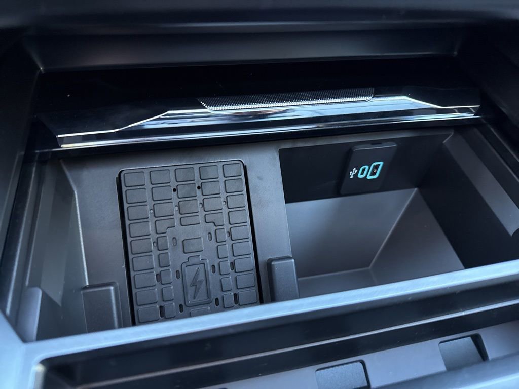 New 2026 Ford F350 Lariat w/ Black Appearance Package image 38