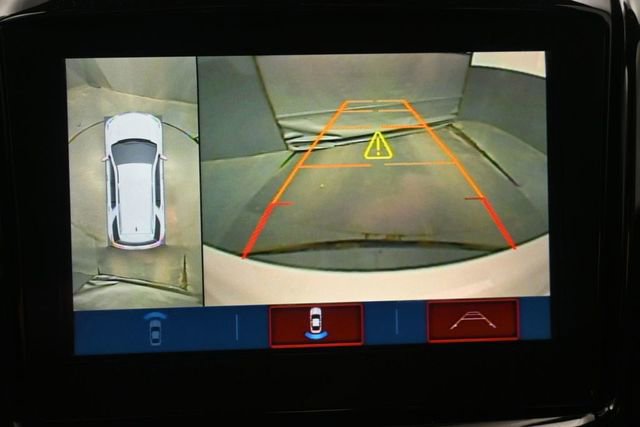 Used 2018 Chevrolet Traverse LT w/ LPO, Floor Liner Package FWD image 18
