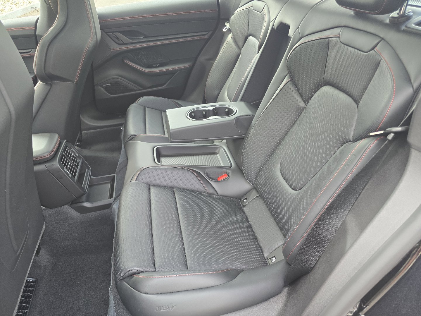 Used 2026 Porsche Taycan 4S image 37