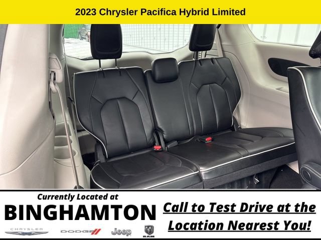 Used 2023 Chrysler Pacifica Limited FWD image 33